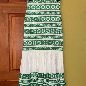 Zara Green and White Patterned Women's Skirt

Waist 13”
Hips 16”
Lenght 35”
